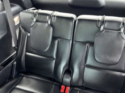 Used 2021 Ford Explorer XLT w/ Equipment Group 202A AWD/4WD image 24