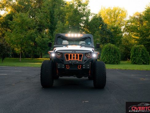 Used 2018 Jeep Wrangler Unlimited Sport S AWD/4WD image 12