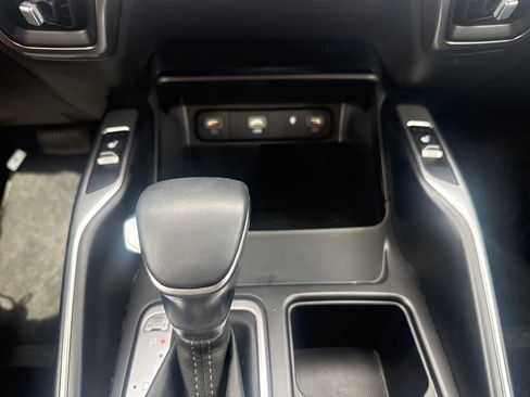 Used 2023 Kia Sorento S image 22