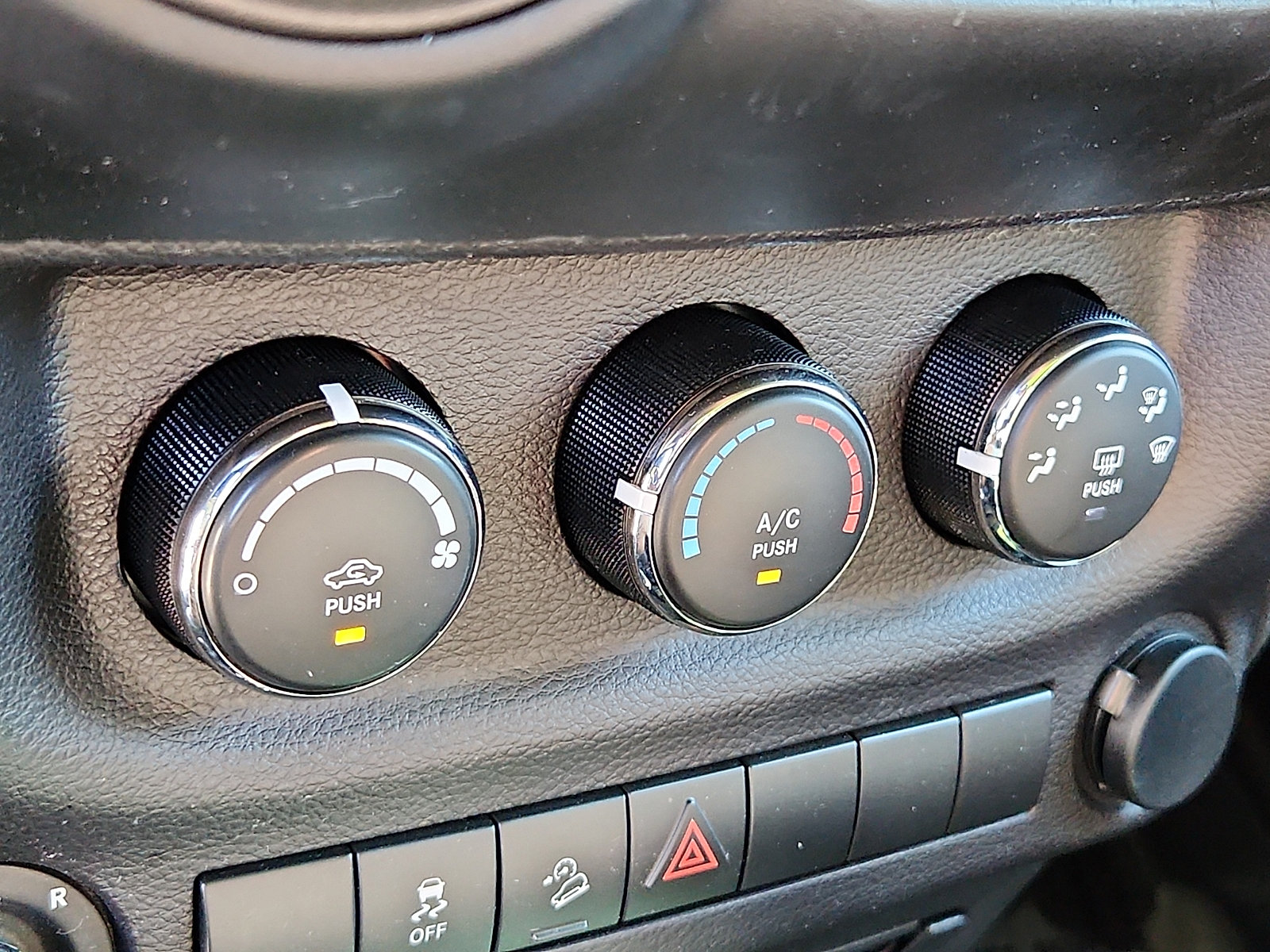 Used 2018 Jeep Wrangler Unlimited Sport S AWD/4WD image 15