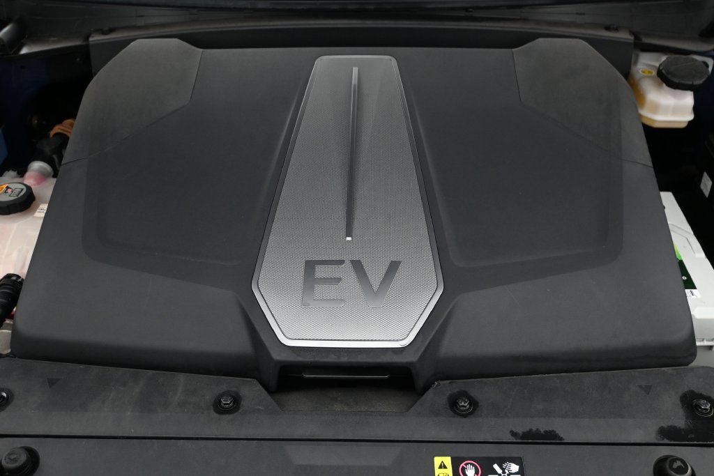 Used 2022 Kia EV6 GT-Line w/ GT-Line Suede Seat Package AWD/4WD image 34