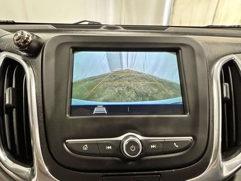 Used 2019 Chevrolet Equinox LT FWD image 15