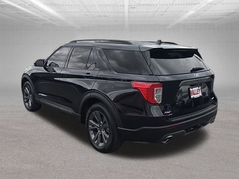 Certified 2023 Ford Explorer XLT w/ Equipment Group 202A AWD/4WD image 10
