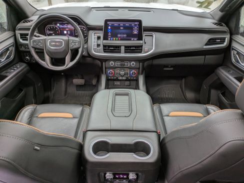 Used 2021 GMC Yukon XL AT4 w/ AT4 Premium Package image 19