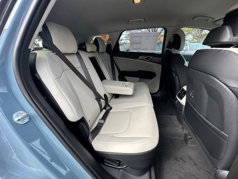 New 2026 Kia Sportage EX image 16
