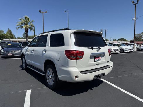 Used 2012 Toyota Sequoia Platinum image 5