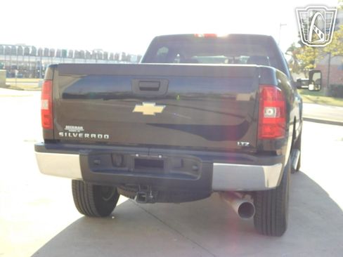 Used 2010 Chevrolet Silverado 2500 LTZ w/ Suspension Package, Off-Road image 10