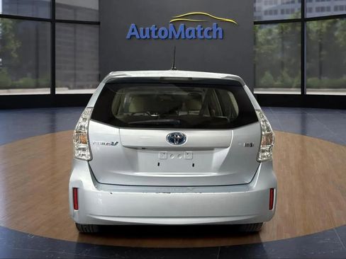 Used 2014 Toyota Prius V Five image 8