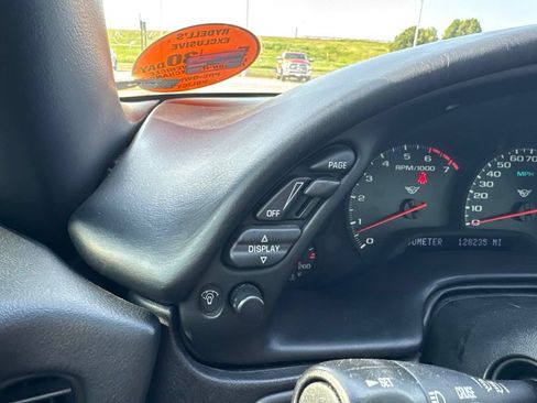 Used 2000 Chevrolet Corvette Coupe w/ Memory Pkg RWD image 8