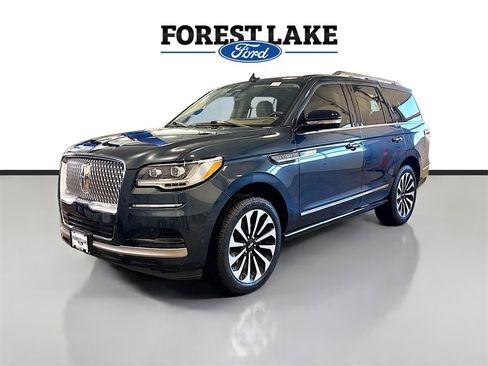 Used 2022 Lincoln Navigator Reserve image 3