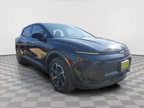 New 2026 Chevrolet Equinox EV LT image 2