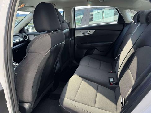Used 2023 Kia Forte LXS w/ LXS Technology Package image 10