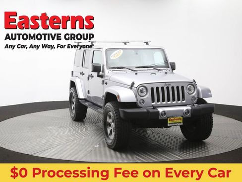 Used 2017 Jeep Wrangler Unlimited Sahara w/ Max Tow Package AWD/4WD image 53