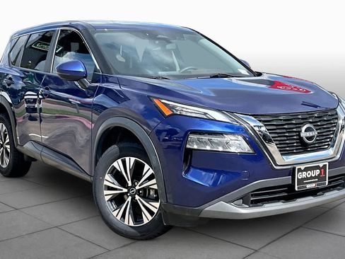 Certified 2023 Nissan Rogue SV FWD image 3