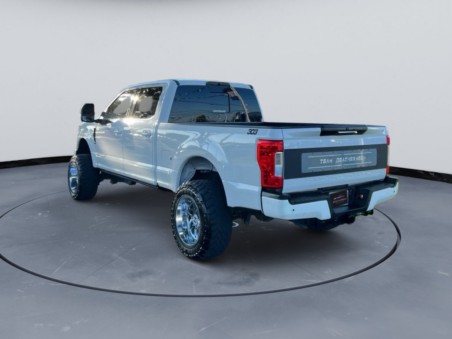 Used 2019 Ford F250 Lariat w/ Lariat Value Package AWD/4WD image 8