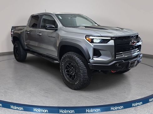 Used 2024 Chevrolet Colorado ZR2 w/ ZR2 Bison Edition AWD/4WD image 4