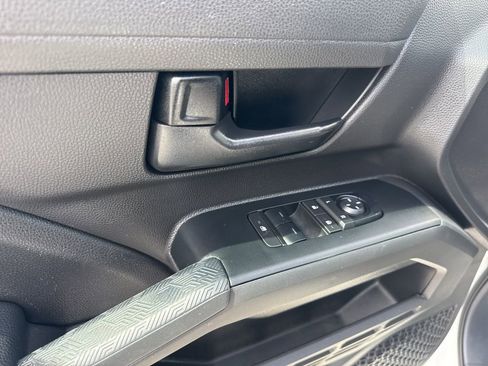 Used 2024 Toyota Tacoma SR image 23