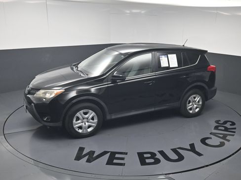 Used 2013 Toyota RAV4 LE AWD/4WD image 29