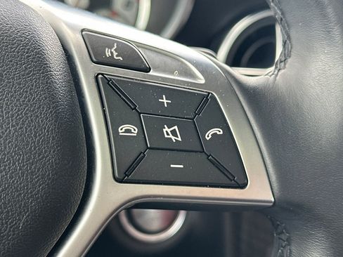 Used 2016 Mercedes-Benz SLK 300 image 27