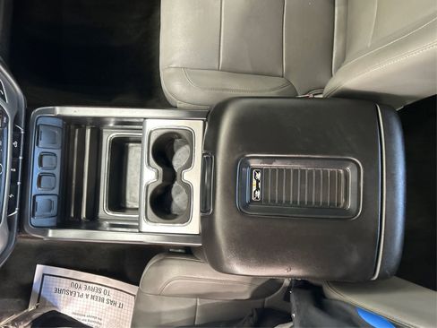 Used 2018 GMC Sierra 1500 SLT w/ SLT Premium Package AWD/4WD image 13