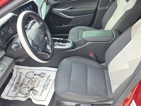 Used 2024 Chevrolet Trax RS w/ Driver Confidence Package FWD image 14
