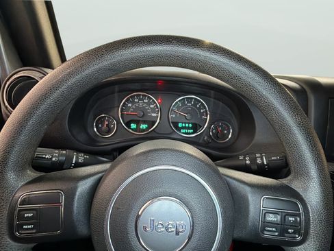 Used 2015 Jeep Wrangler Unlimited Sport AWD/4WD image 34