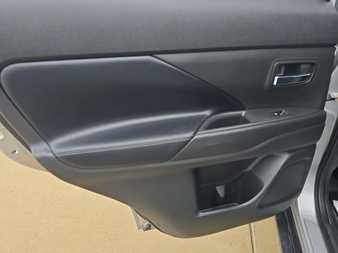 Used 2020 Mitsubishi Outlander SEL FWD image 15