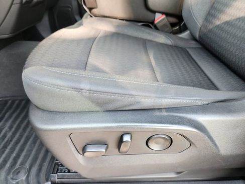 Used 2022 Chevrolet Silverado 1500 Custom image 26