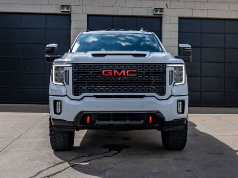 Used 2022 GMC Sierra 3500 Denali w/ Denali Ultimate Package AWD/4WD image 2