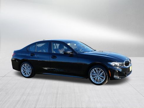 Used 2023 BMW 330i xDrive Sedan w/ Premium Package image 8