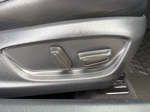 Used 2019 Toyota Avalon XSE image 28