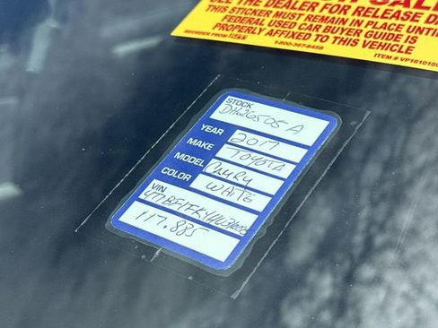 Used 2017 Toyota Camry SE FWD image 10