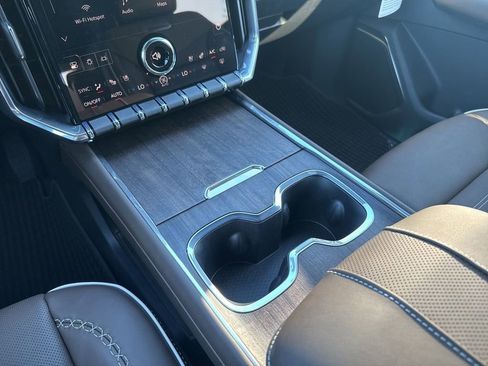 New 2026 GMC Acadia Denali Ultimate w/ LPO, Floor Liner Package AWD/4WD image 38