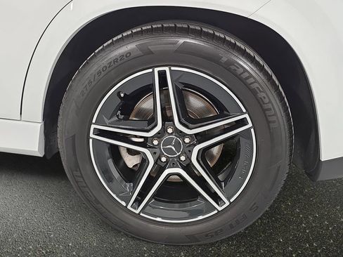 Used 2025 Mercedes-Benz GLE 53 AMG 4MATIC image 28