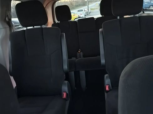 Used 2011 Dodge Grand Caravan Crew image 9