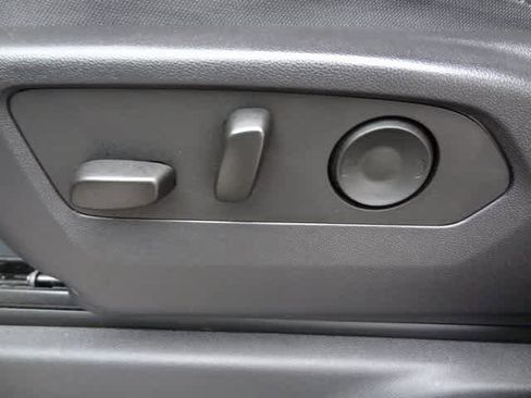 Used 2024 Chevrolet Silverado 1500 Custom image 7