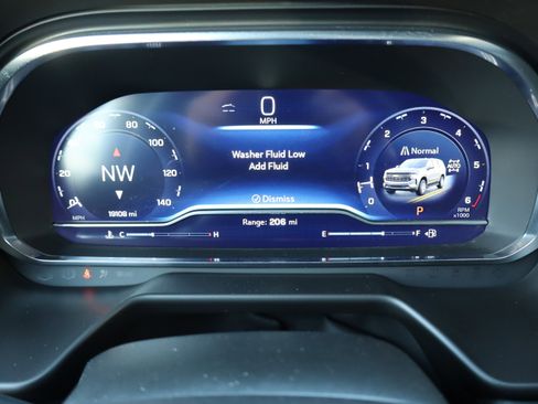 Certified 2024 Chevrolet Tahoe Premier w/ Premium Package image 25