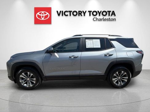 Used 2025 Chevrolet Equinox LT AWD/4WD image 2