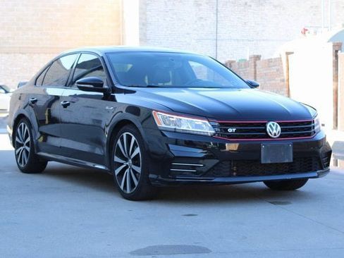 Used 2018 Volkswagen Passat 3.6 image 2