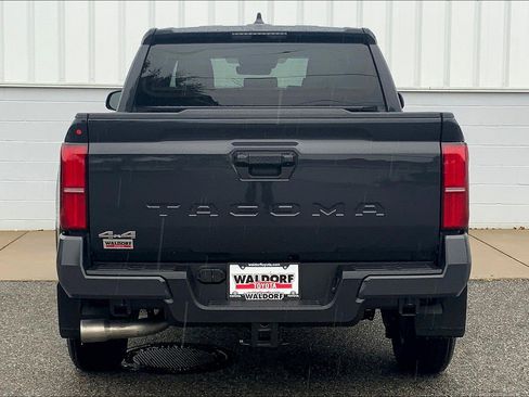 New 2025 Toyota Tacoma SR5 image 5