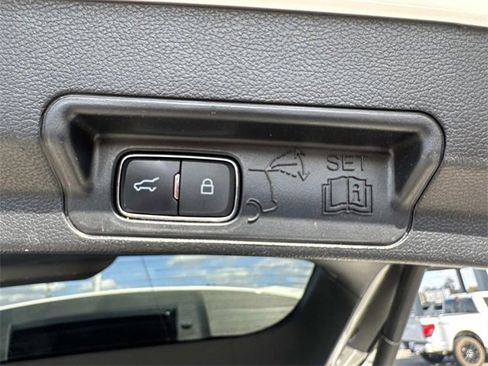 Used 2021 Ford Explorer Limited w/ Hybrid Equipment Group 310A image 15