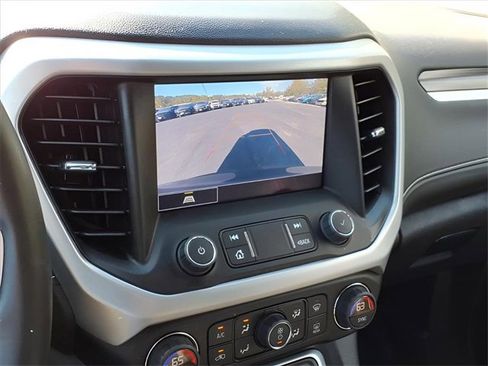 Used 2023 GMC Acadia SLT w/ LPO, Floor Liner Package image 12