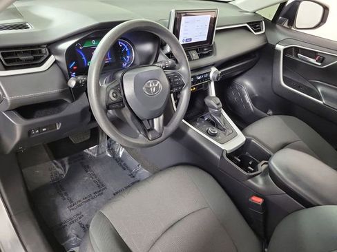 Used 2024 Toyota RAV4 XLE image 18