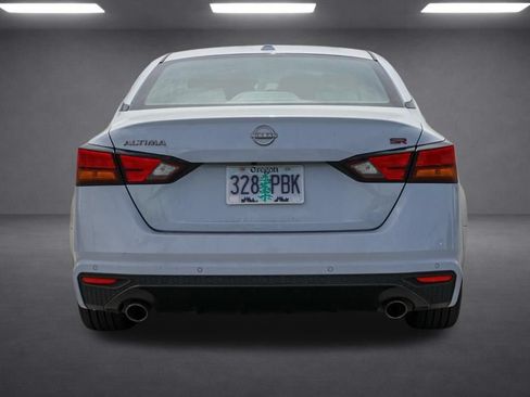 Used 2023 Nissan Altima 2.5 SR FWD image 5
