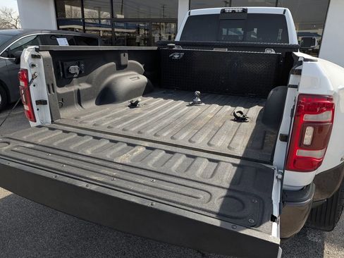 Used 2021 RAM 3500 Limited image 29