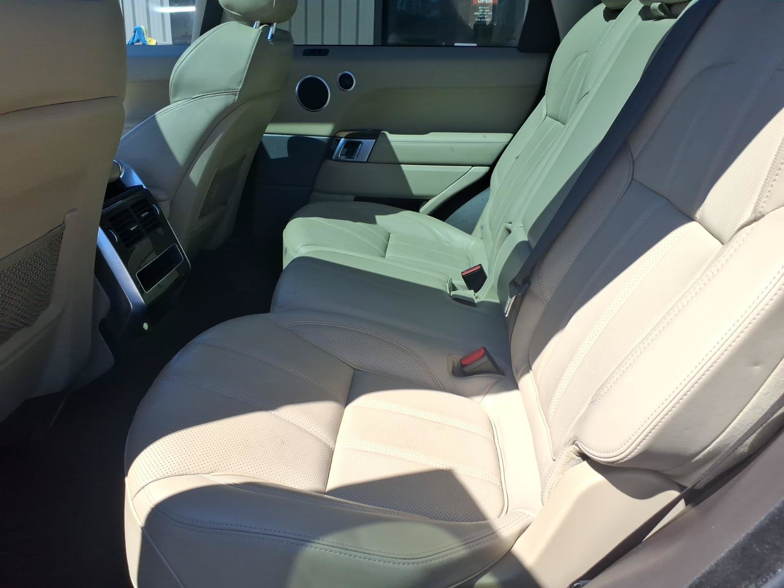 Used 2015 Land Rover Range Rover Sport HSE AWD/4WD image 11