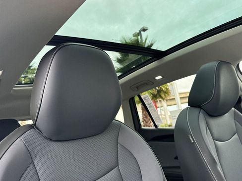 New 2026 Volkswagen Tiguan SE image 16