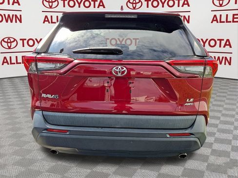 Used 2020 Toyota RAV4 LE AWD/4WD image 6