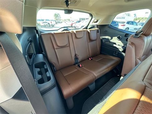 Used 2023 Subaru Ascent Touring image 18