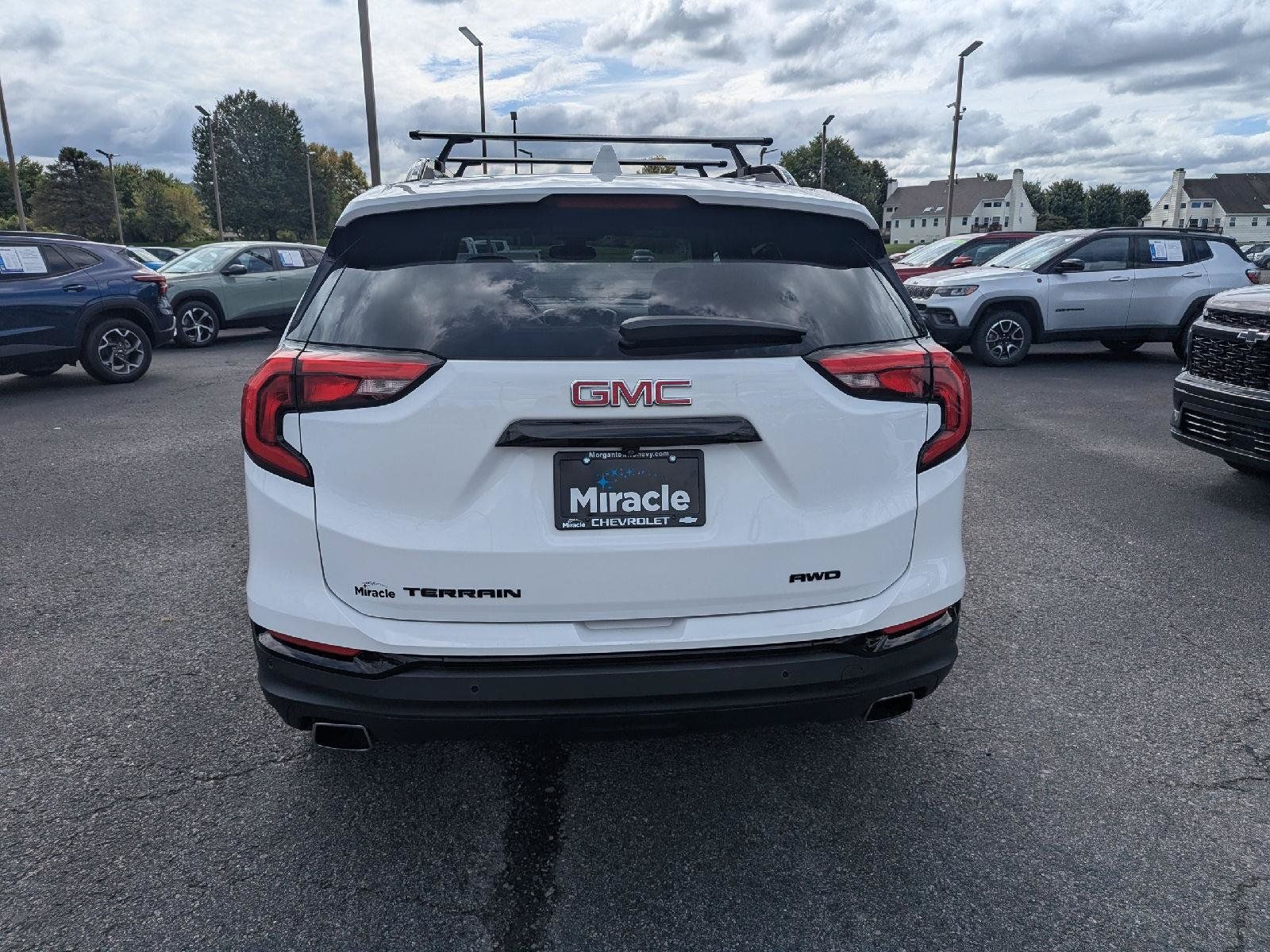 Used 2020 GMC Terrain SLT w/ Preferred Package AWD/4WD image 6